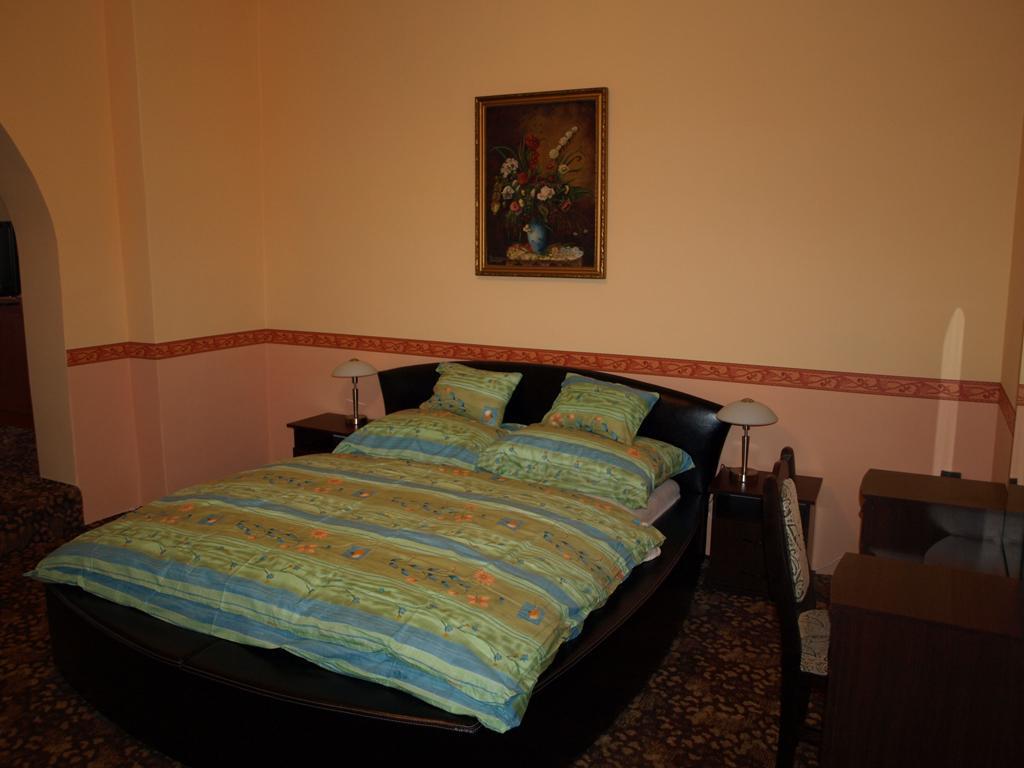 Főnix Panzió Pápa Habitación foto